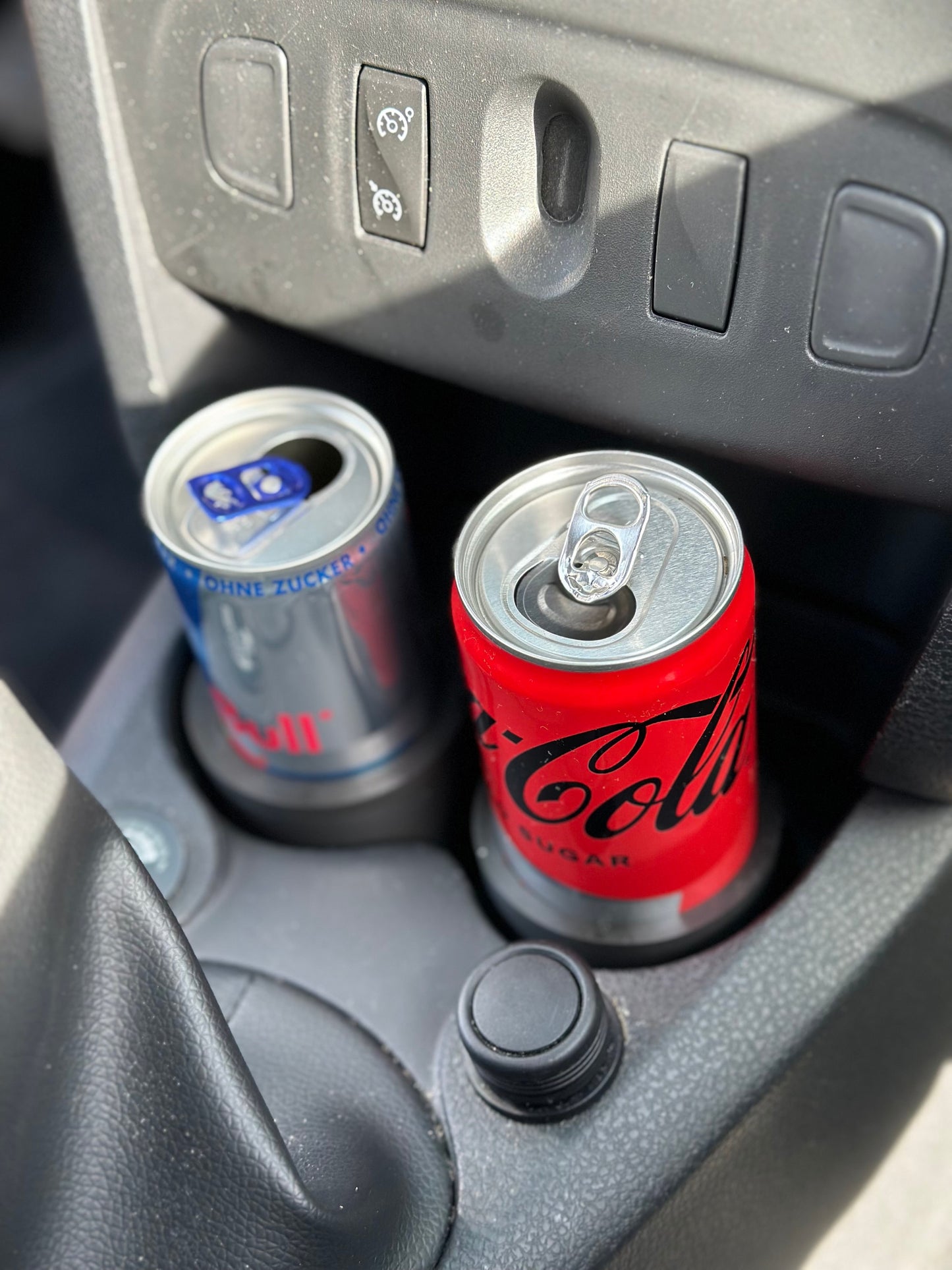 Praktischer sicherer Adapter für Redbull oder Cola Dosen/Getränkehalter fürs KFZ/verschiedene Größen / perfektes Geschenk/Dosenadapter/gift